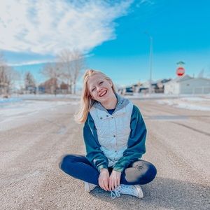 Meet your Posher, Avery